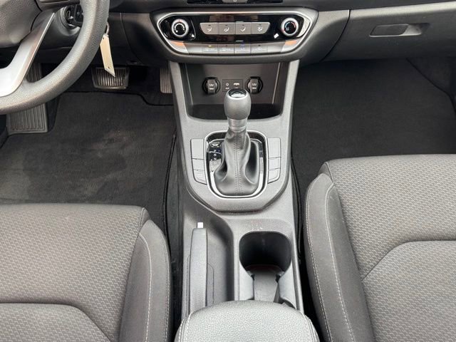 Used 2018 Hyundai Elantra GT image 19