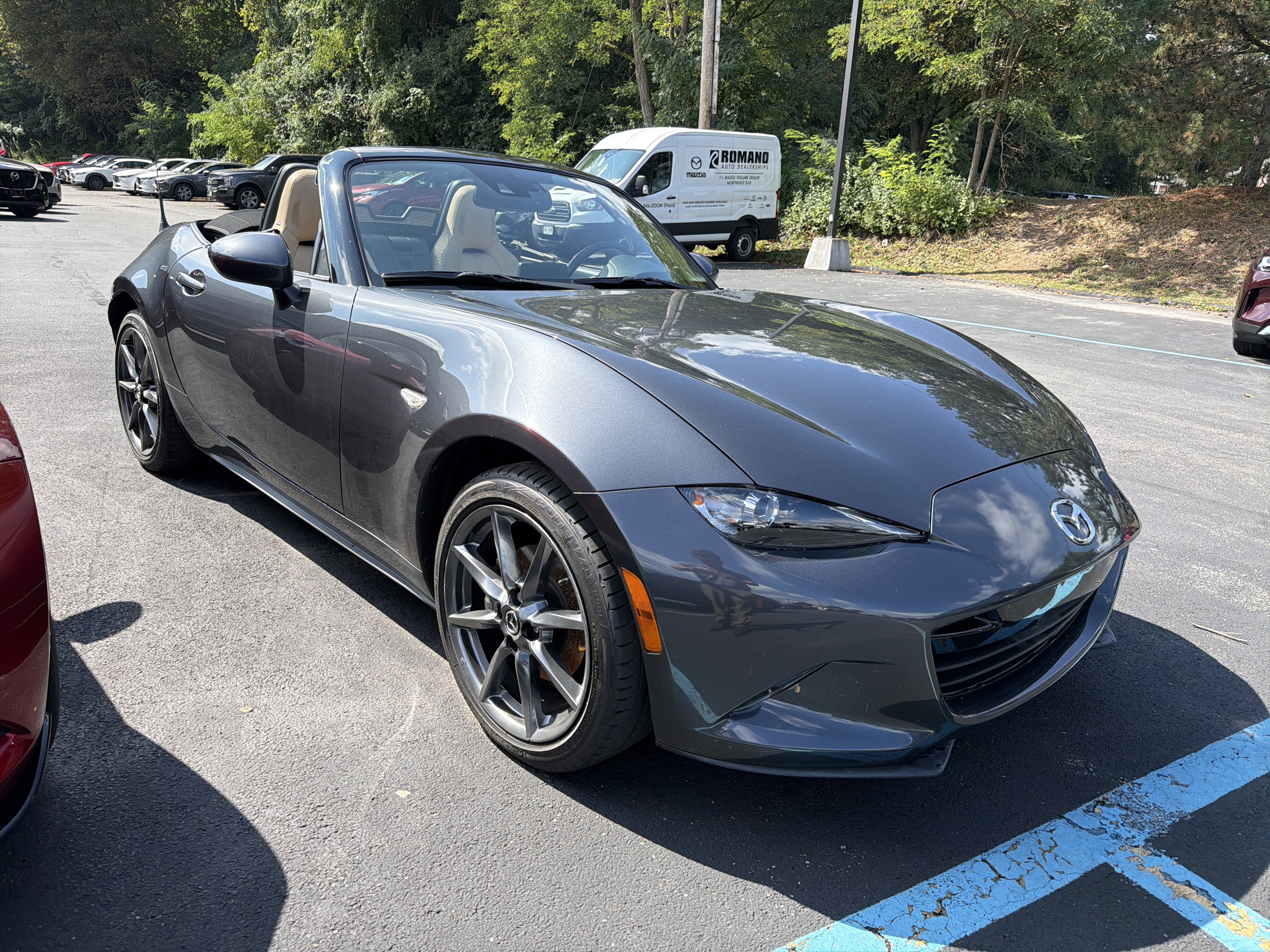 Used 2016 MAZDA MX-5 Miata Grand Touring RWD image 2