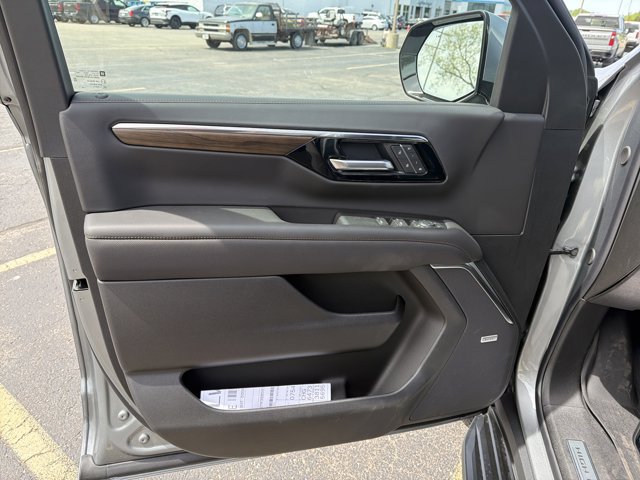 New 2026 Chevrolet Suburban High Country w/ Sun And Tow Package AWD/4WD image 10