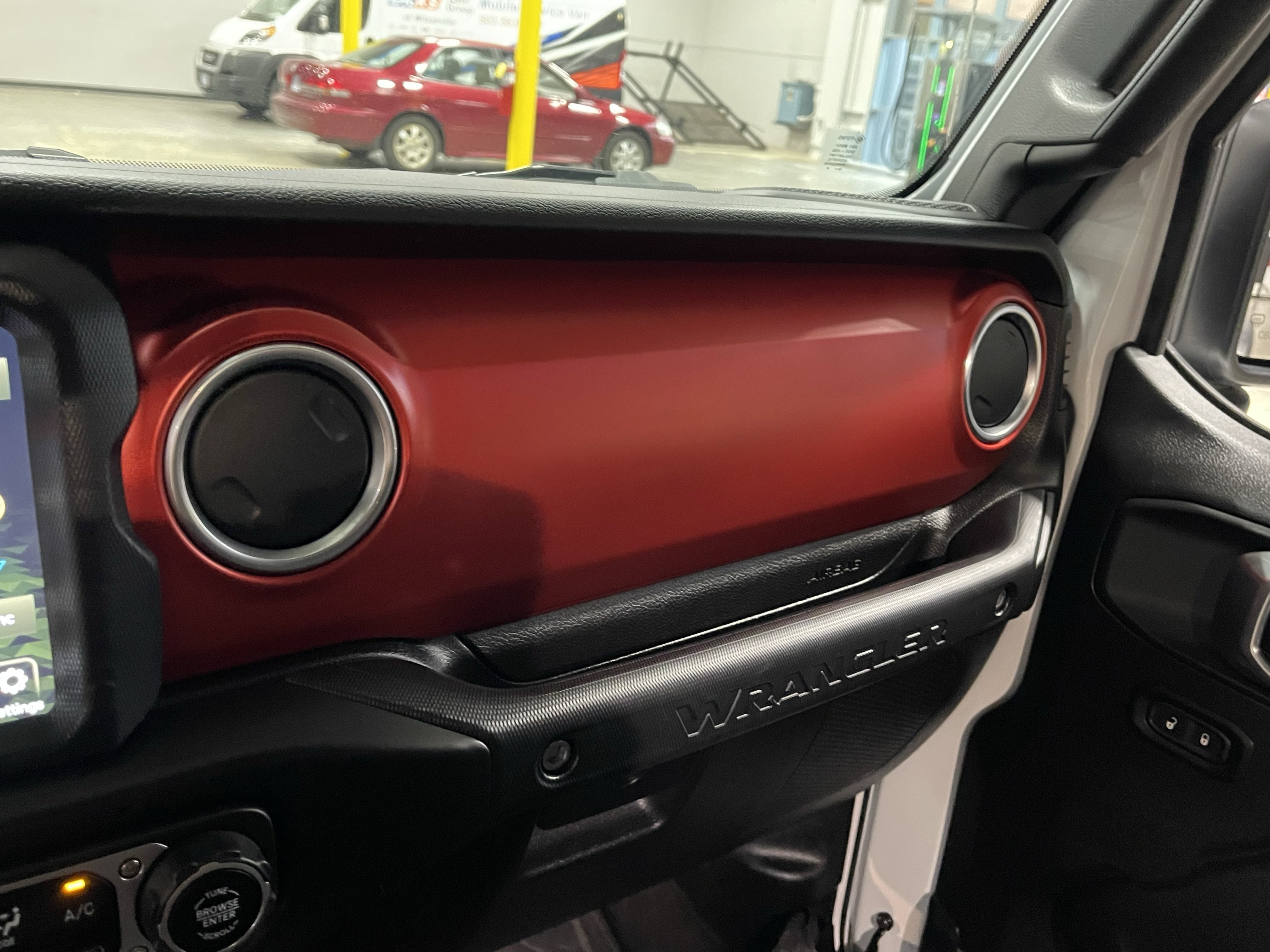 Used 2021 Jeep Wrangler Unlimited Rubicon AWD/4WD image 25