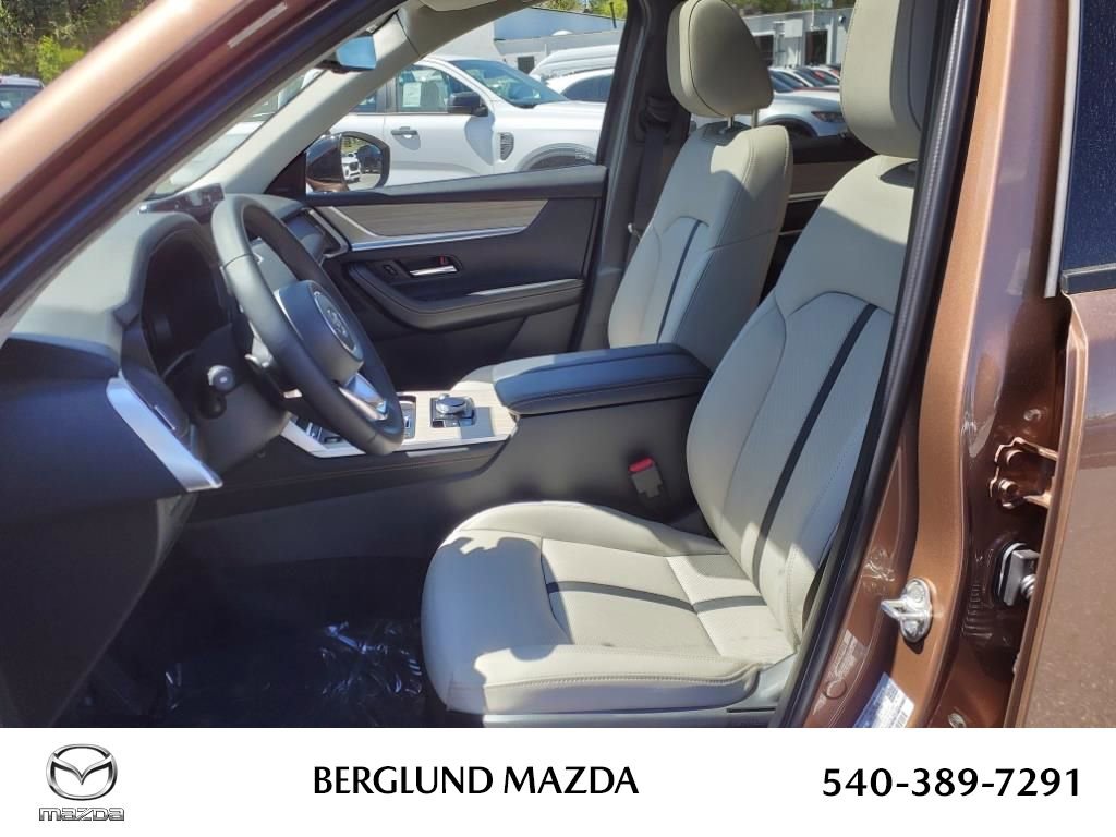 New 2025 MAZDA CX-70 Plug-In Hybrid w/ Premium Pkg image 6
