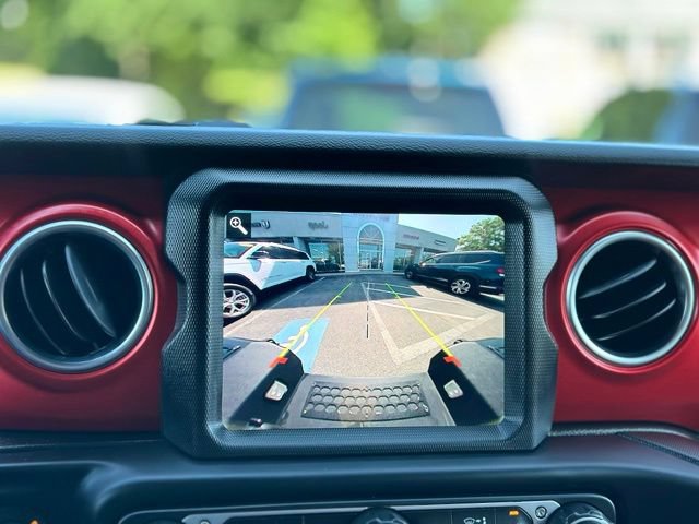 Used 2023 Jeep Gladiator Rubicon w/ LED Lighting Group AWD/4WD image 18