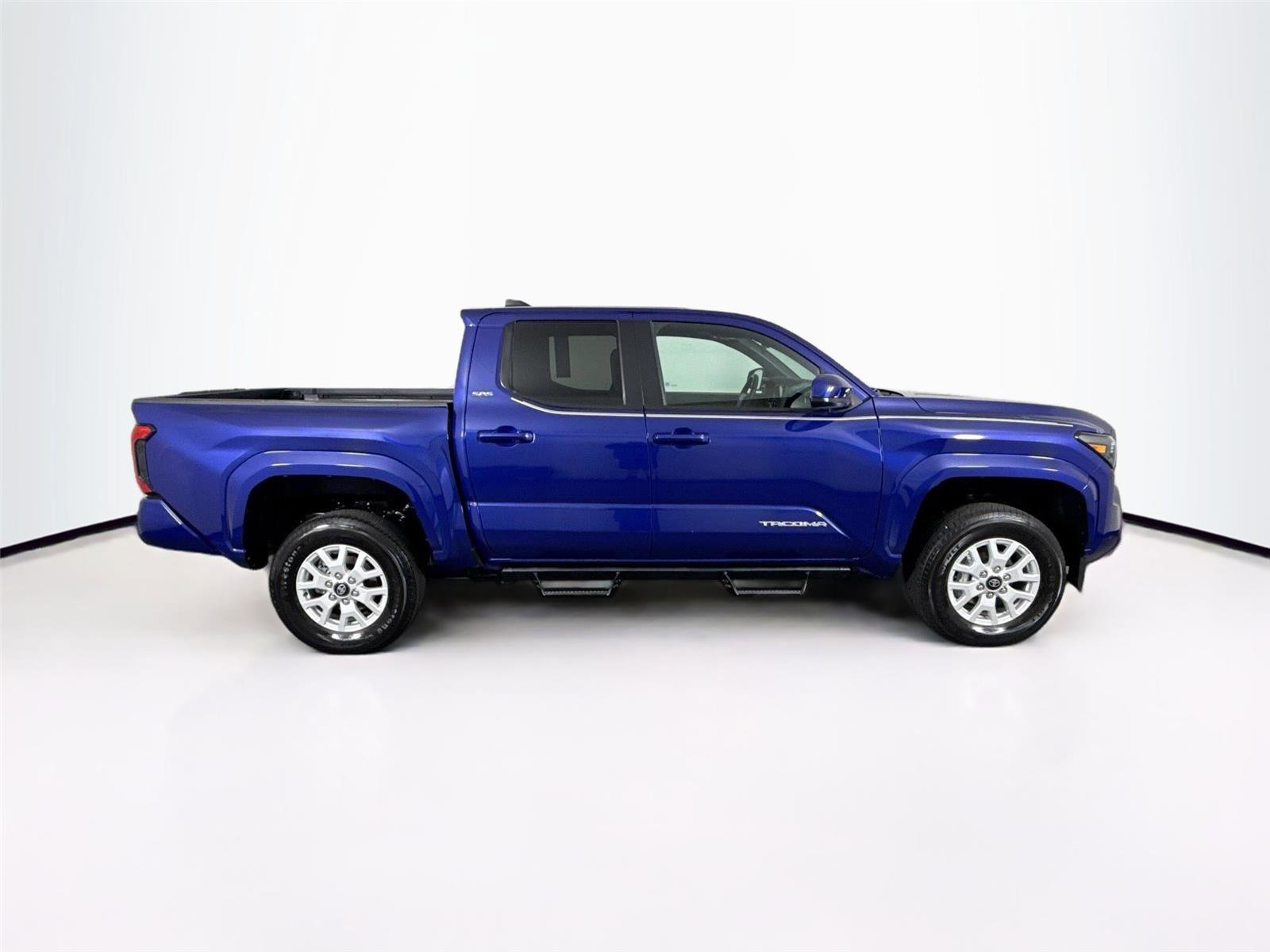Certified 2024 Toyota Tacoma SR5 image 10