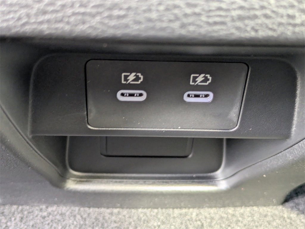 New 2025 Mitsubishi Outlander SE image 15