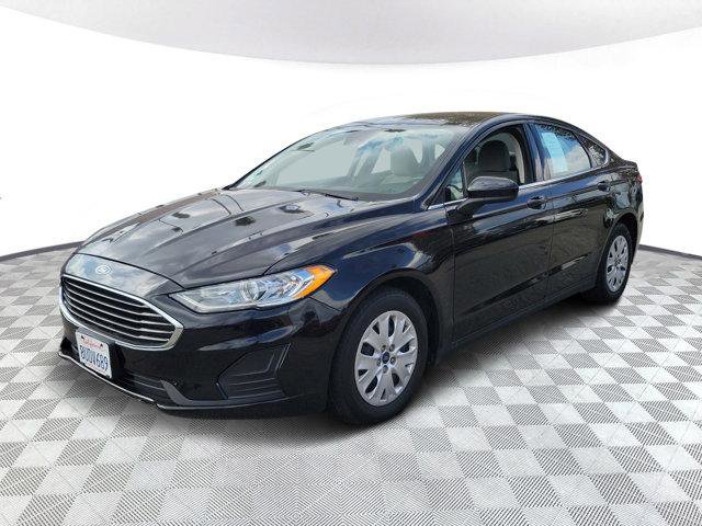 Used 2020 Ford Fusion S image 2