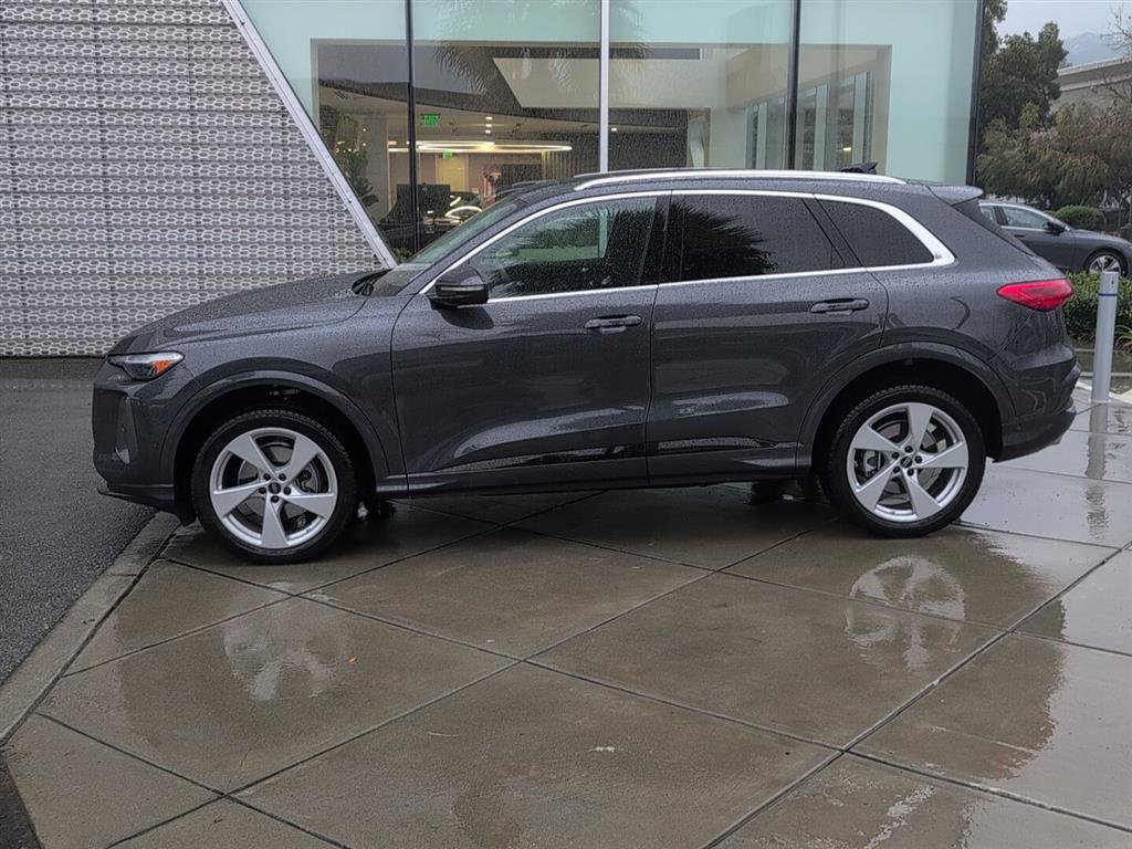 Used 2025 Audi Q5 Premium Plus w/ Premium Plus image 9