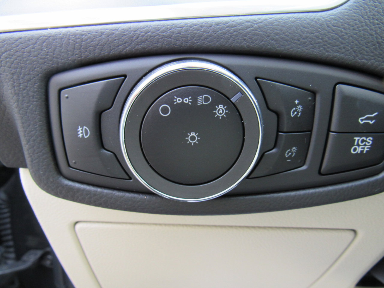 Used 2024 Ford Edge Titanium w/ Titanium Elite Package image 14