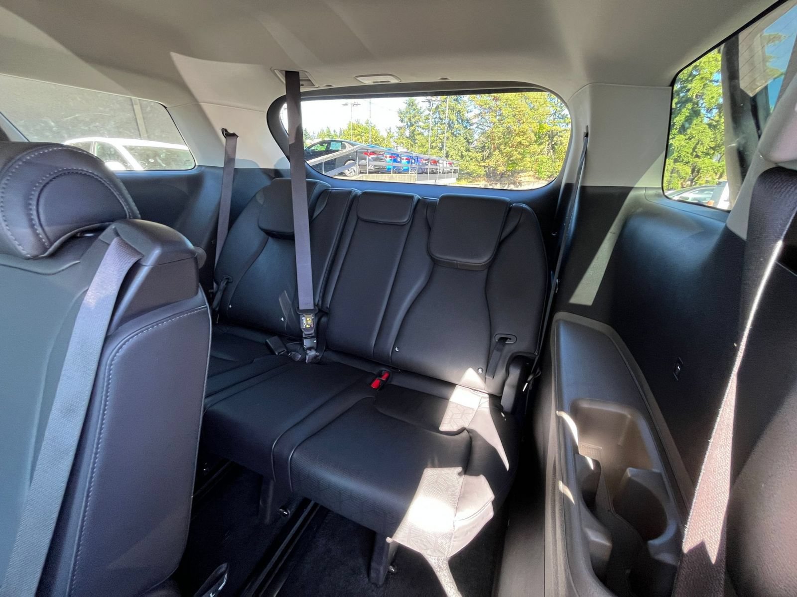 Used 2026 Kia Carnival FWD image 30