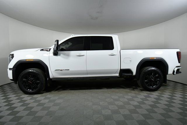 Used 2025 GMC Sierra 3500 AT4 w/ AT4 Premium Plus Package image 16
