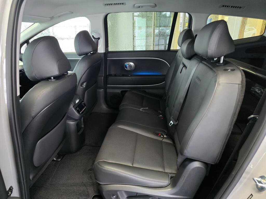 New 2026 Hyundai Ioniq 9 SEL image 30