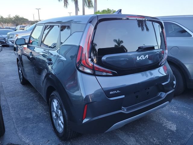 Used 2023 Kia Soul LX w/ LX Technology Package FWD image 4