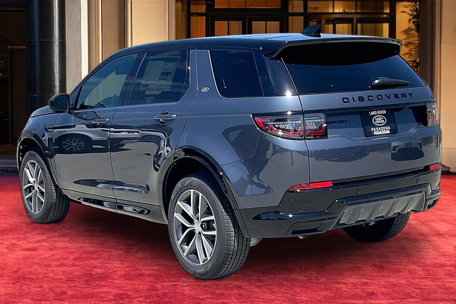 New 2026 Land Rover Discovery Sport Landmark AWD/4WD image 4