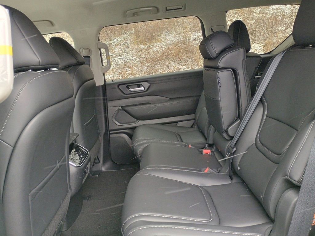 New 2025 Nissan Armada SV image 26