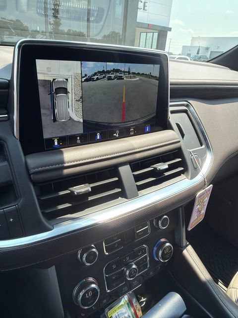 Used 2021 GMC Yukon XL SLT w/ SLT Premium Package RWD image 3
