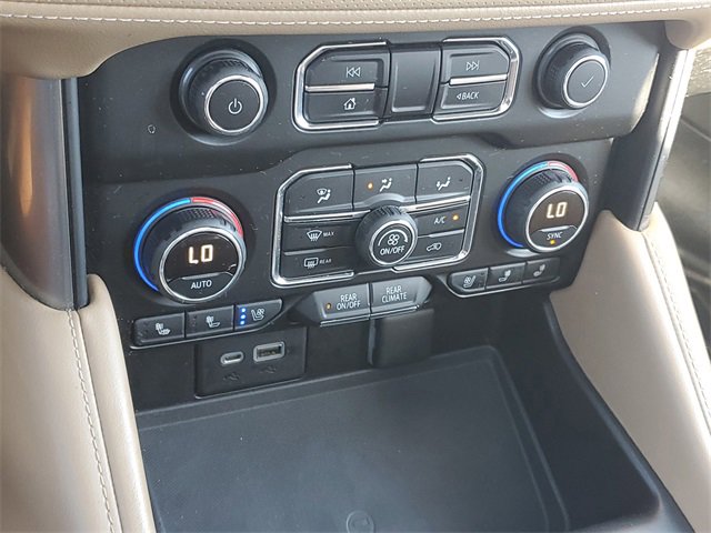 Used 2021 Chevrolet Suburban Premier w/ Premium Package image 29