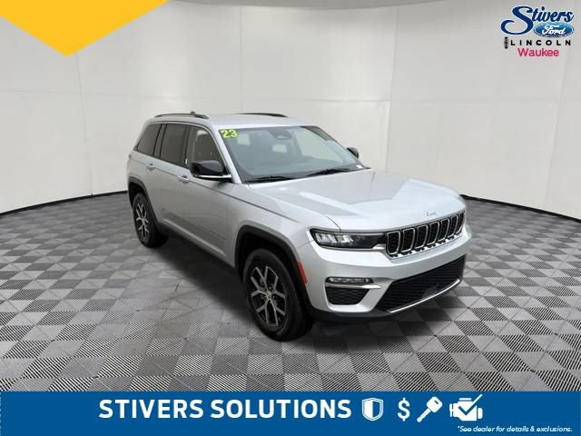 Used 2023 Jeep Grand Cherokee Limited AWD/4WD image 3