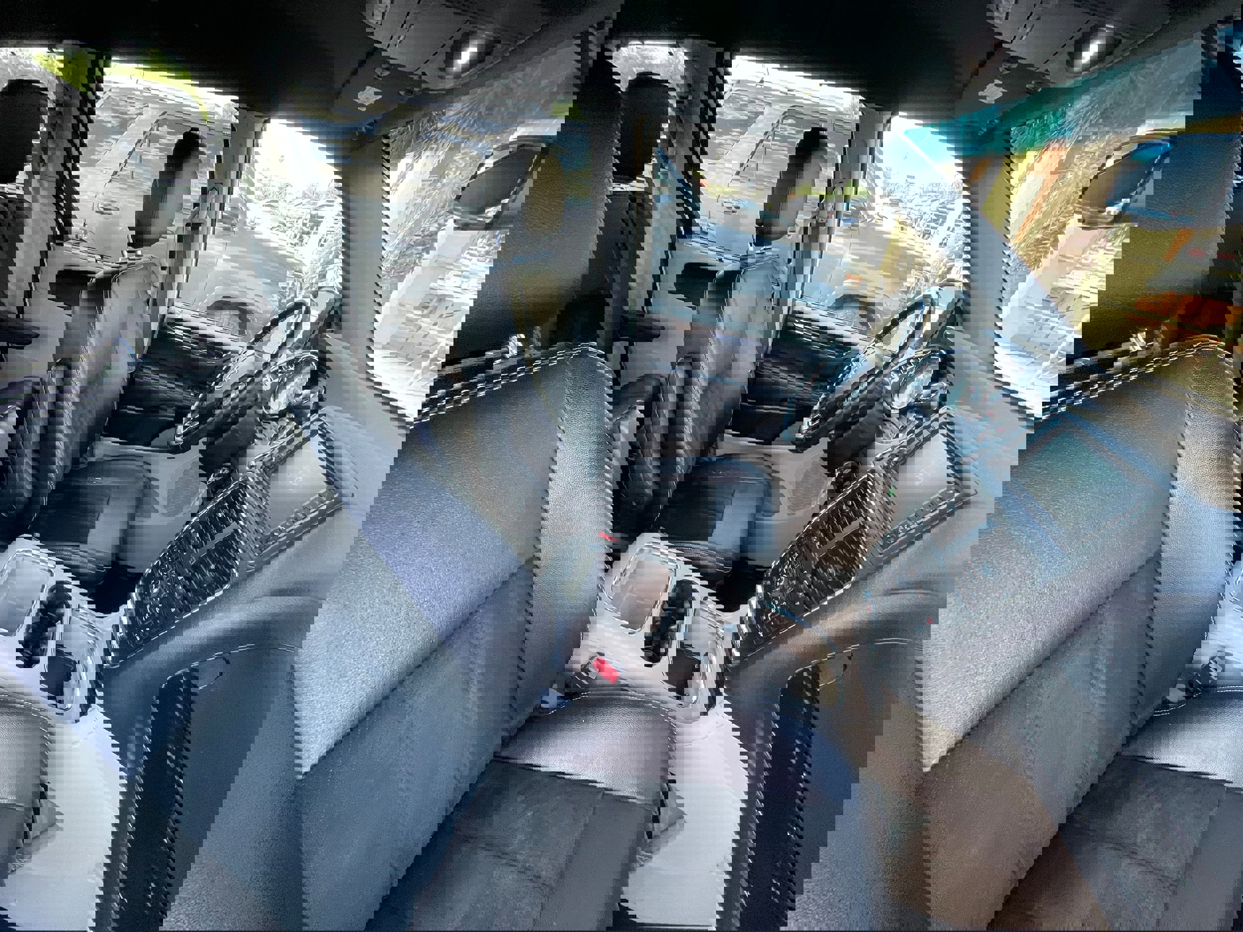 Used 2017 Dodge Grand Caravan SXT w/ Driver Convenience Group image 29