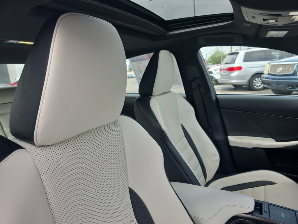 Used 2022 Lexus IS 350 F Sport AWD/4WD image 11