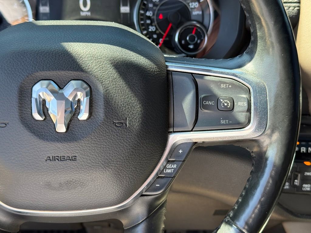 Used 2019 RAM 1500 Laramie AWD/4WD image 17