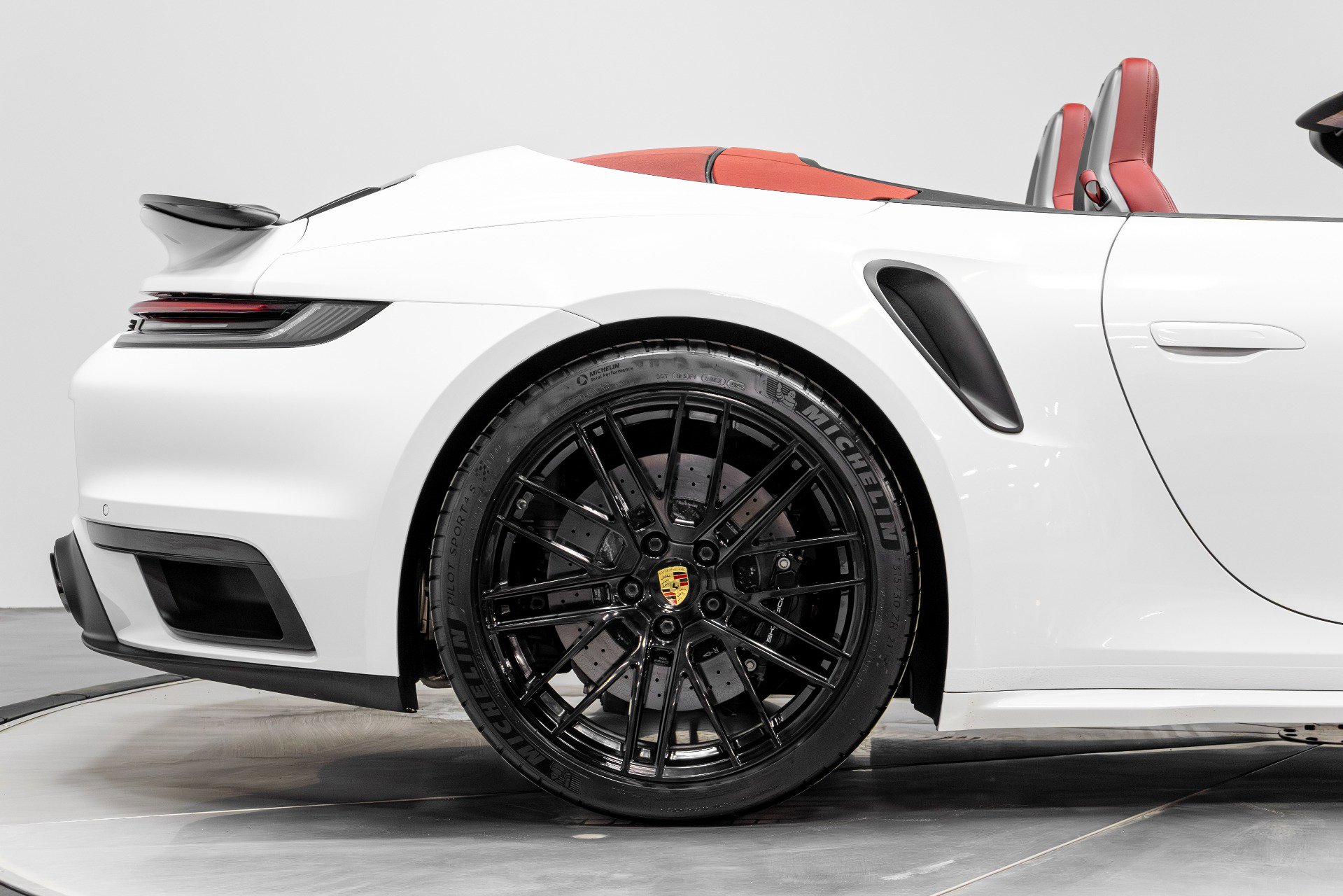Used 2021 Porsche 911 Turbo S image 18