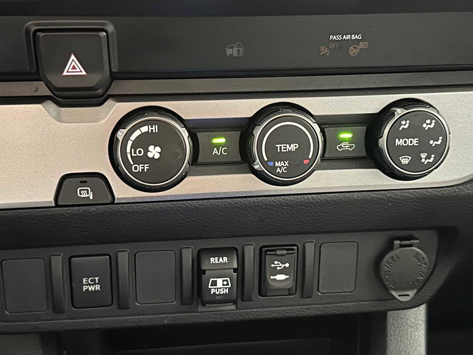 Used 2019 Toyota Tacoma SR5 RWD image 18