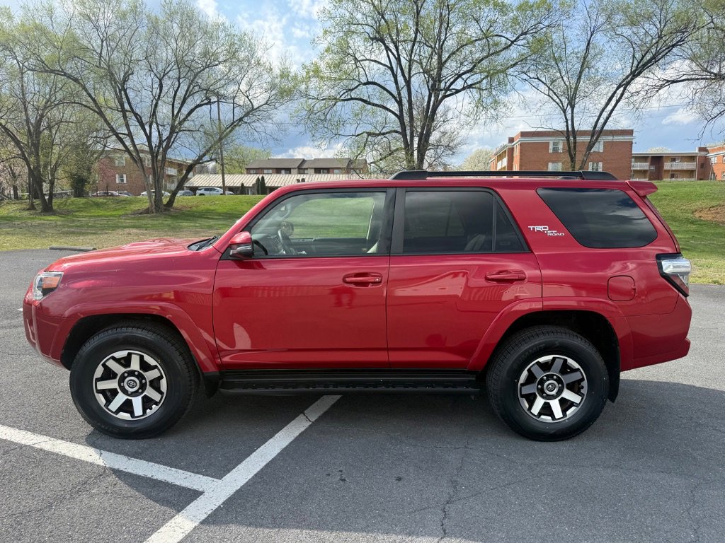 Used 2020 Toyota 4Runner TRD Off-Road Premium AWD/4WD image 8