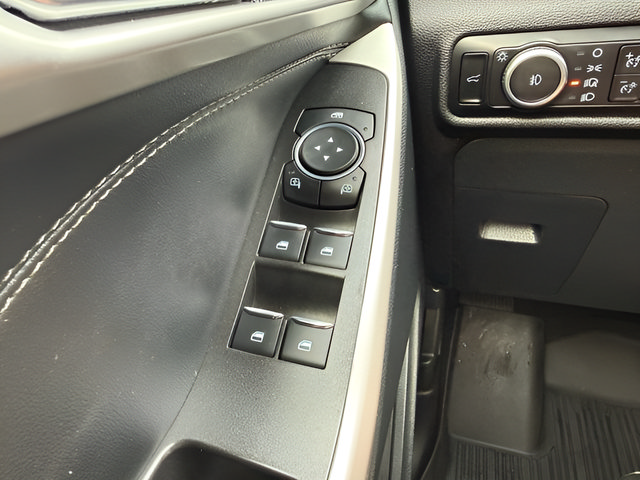 Used 2023 Ford Explorer XLT w/ Equipment Group 202A AWD/4WD image 23