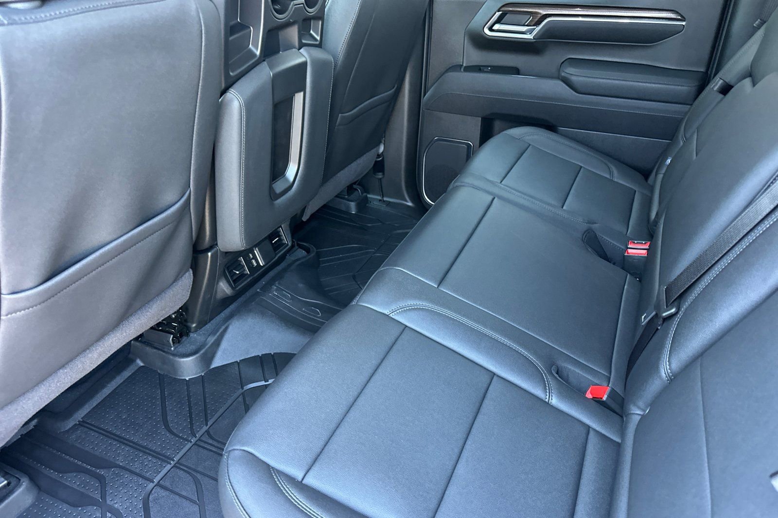 New 2026 Chevrolet Silverado 1500 LT w/ Safety Package RWD image 12