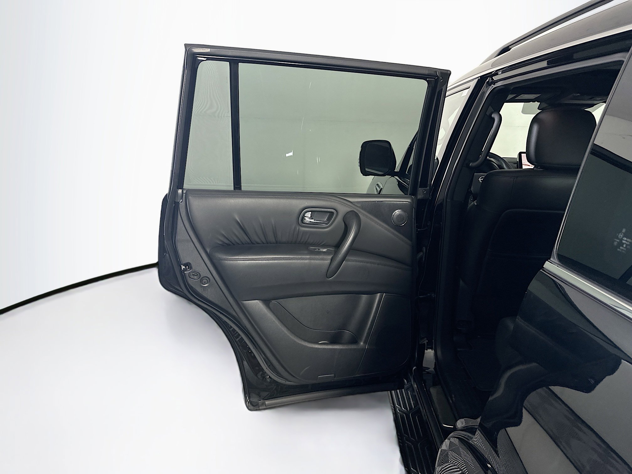 Used 2023 Nissan Armada SL w/ Midnight Edition Package image 28