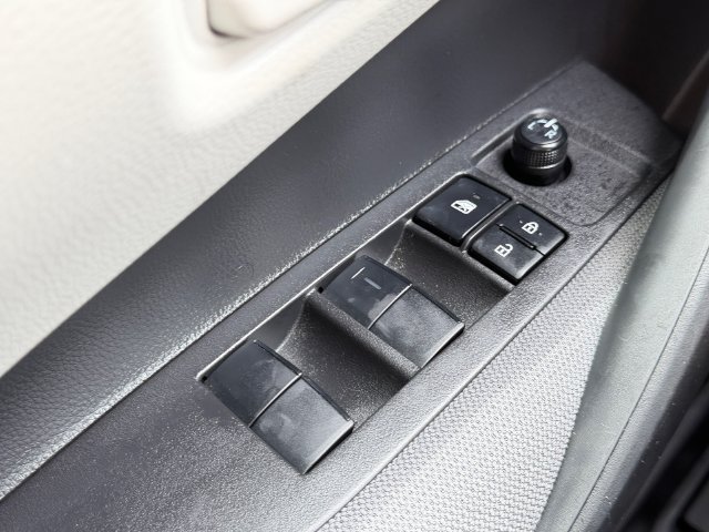 Used 2025 Toyota Corolla LE FWD image 25