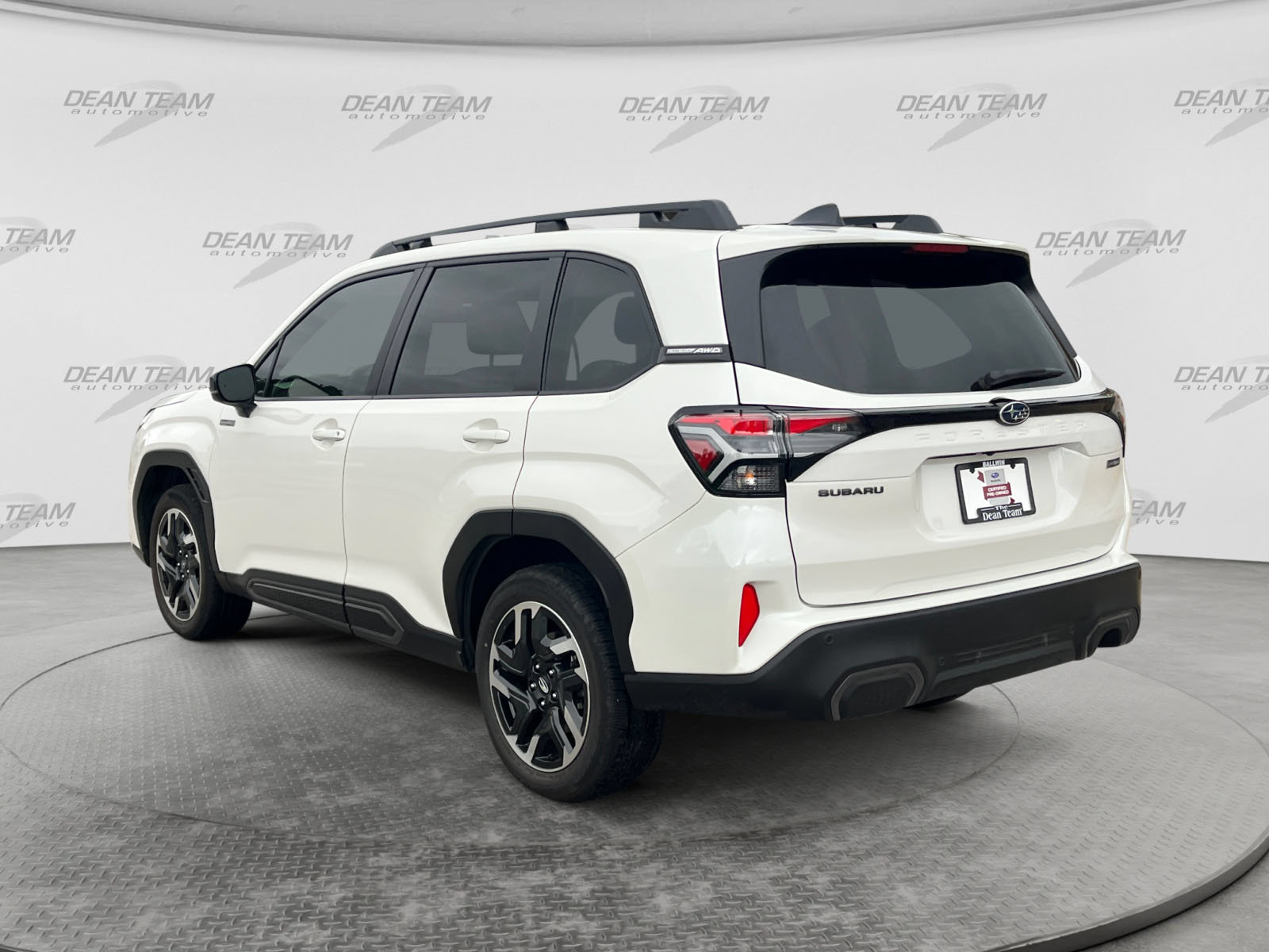 Certified 2025 Subaru Forester Limited AWD/4WD image 5