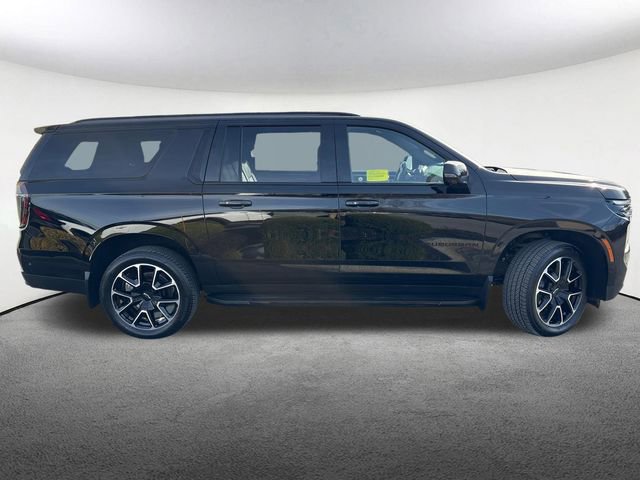 Used 2025 Chevrolet Suburban RST w/ Comfort Package AWD/4WD image 15