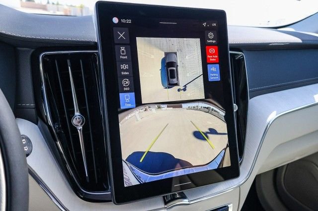 New 2026 Volvo XC60 B5 Ultra w/ Climate Package image 18