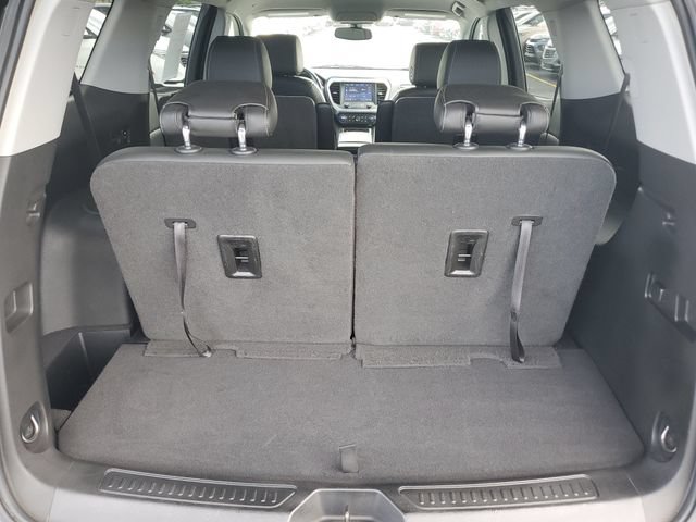 Certified 2020 GMC Acadia SLT w/ LPO, Floor Liner Package AWD/4WD image 8