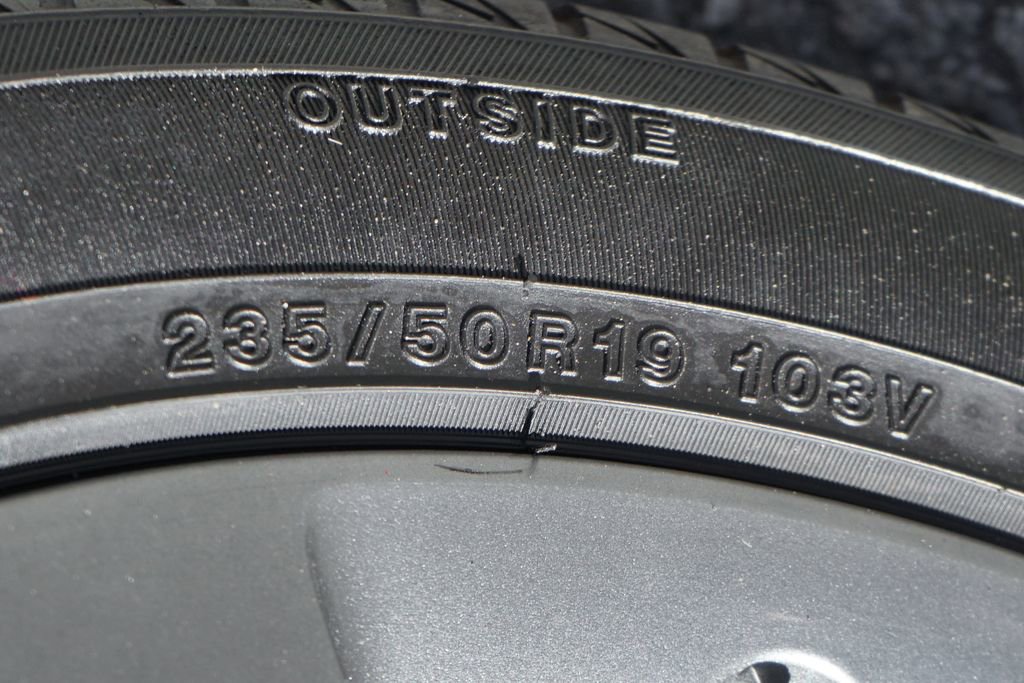 Used 2016 Toyota Sienna SE image 45