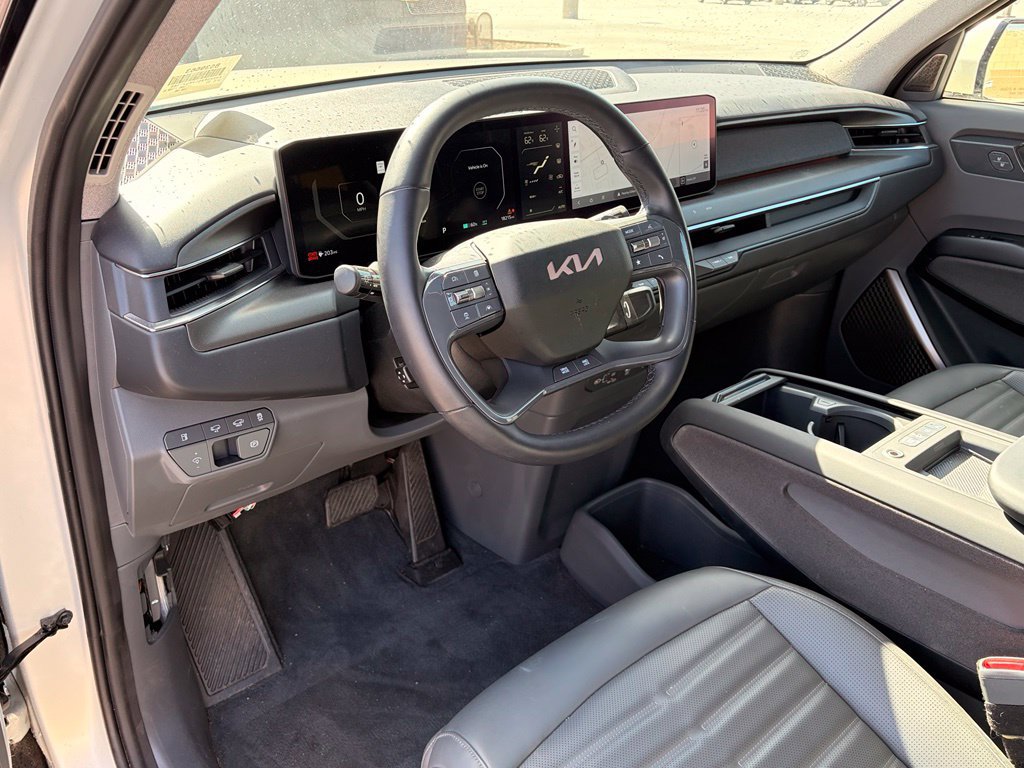 Used 2024 Kia EV9 Land AWD/4WD image 13