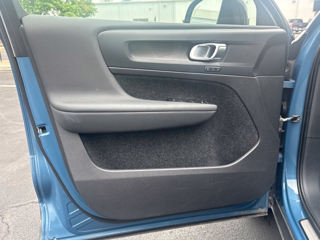 Used 2023 Volvo C40 P8 Recharge Plus AWD/4WD image 11