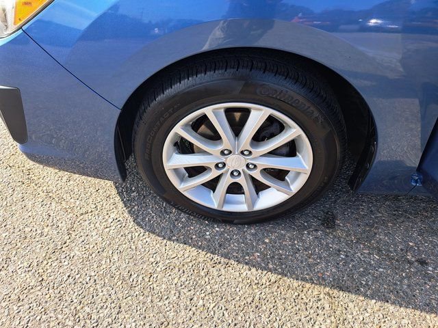 Used 2014 Subaru Impreza 2.0i Premium w/ All-Weather Package w/CVT AWD/4WD image 28