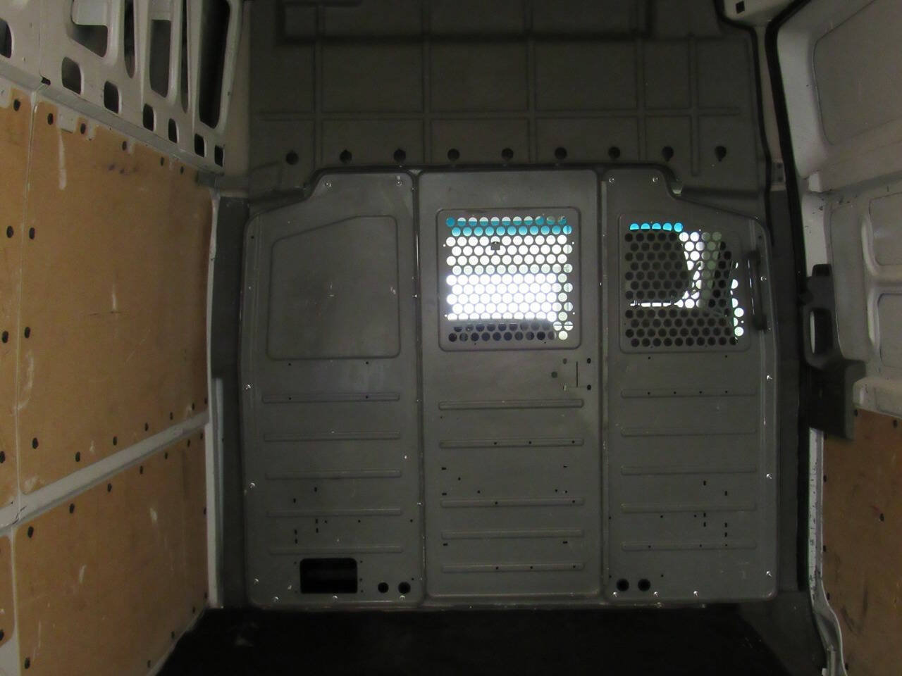 Used 2021 Nissan NV 2500 SV RWD image 19