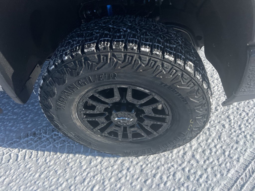 New 2026 Chevrolet Silverado 2500 ZR2 w/ LPO, Dark Essentials Package image 2