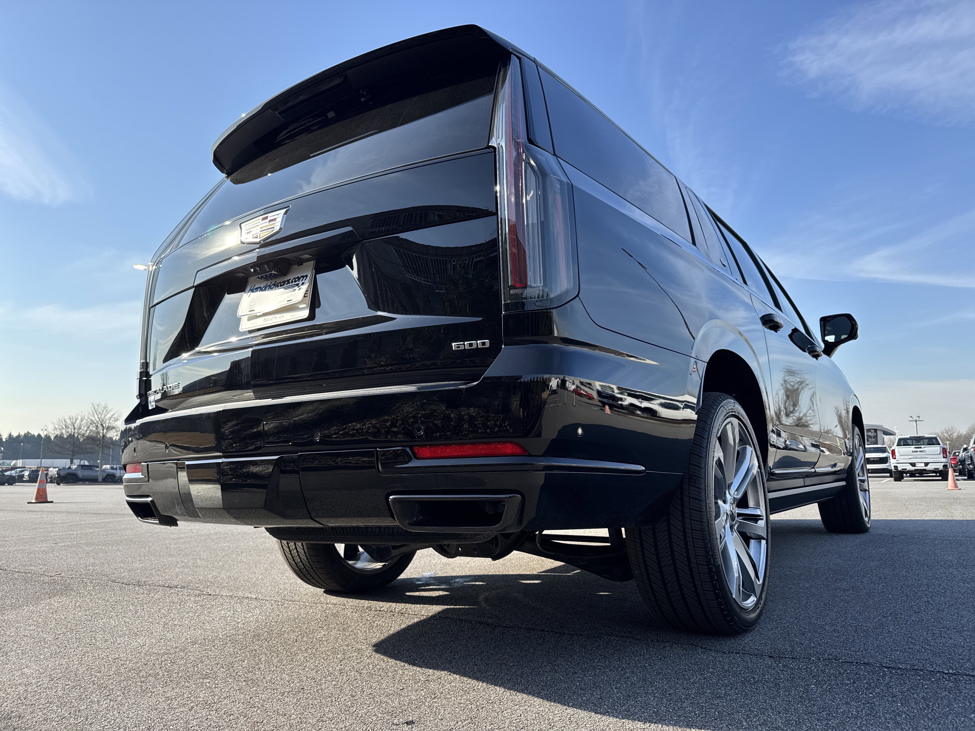 Used 2026 Cadillac Escalade ESV Sport w/ Touring Package image 10