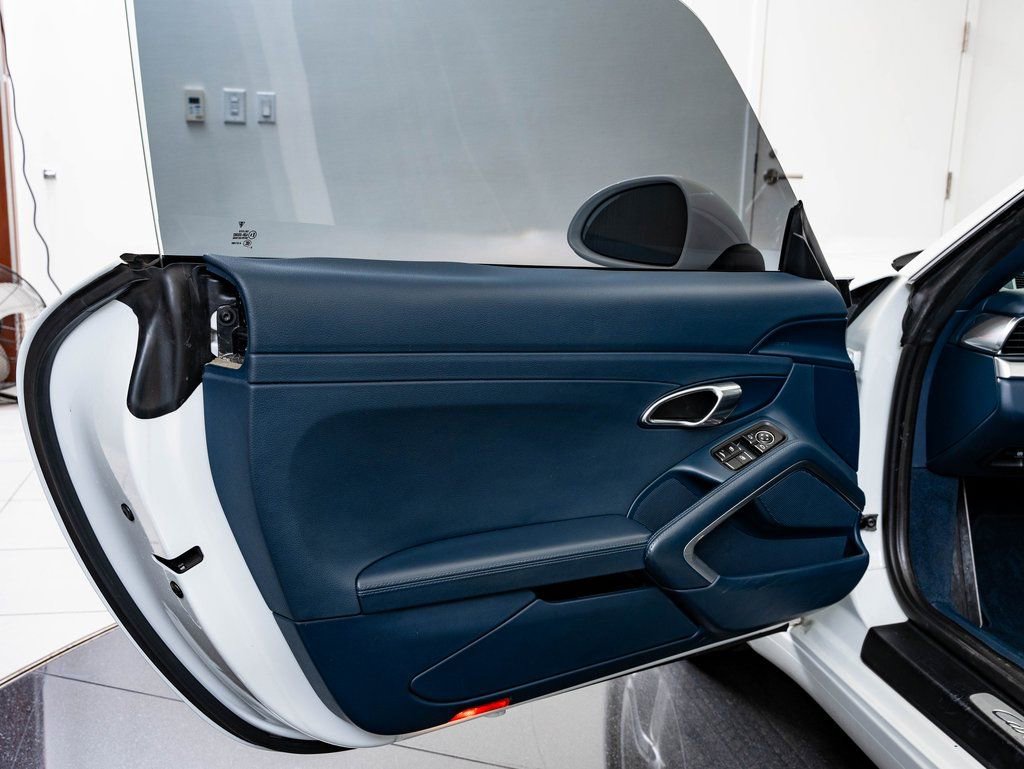 Used 2015 Porsche 911 Carrera image 33