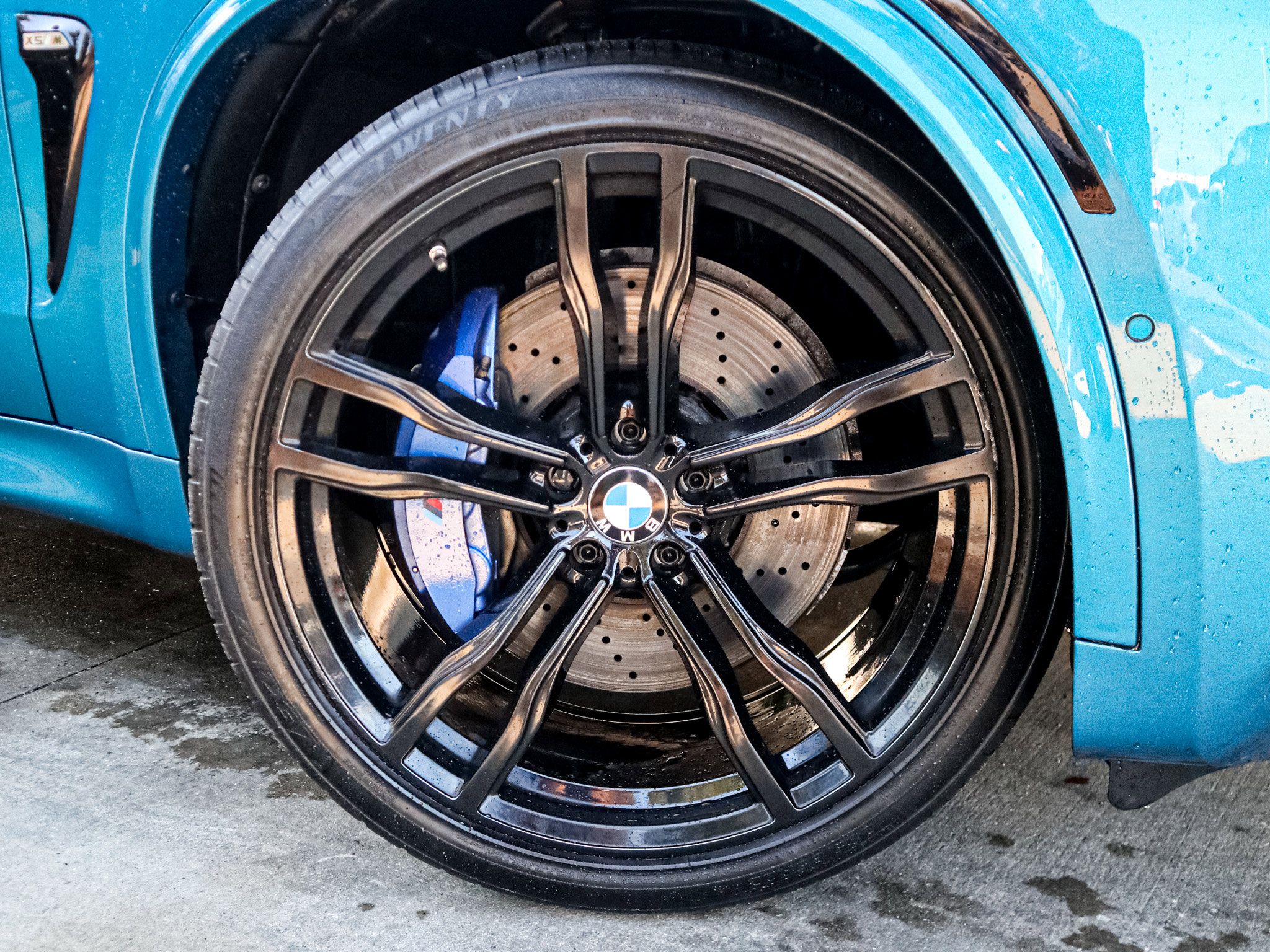 Used 2016 BMW X5 M image 13