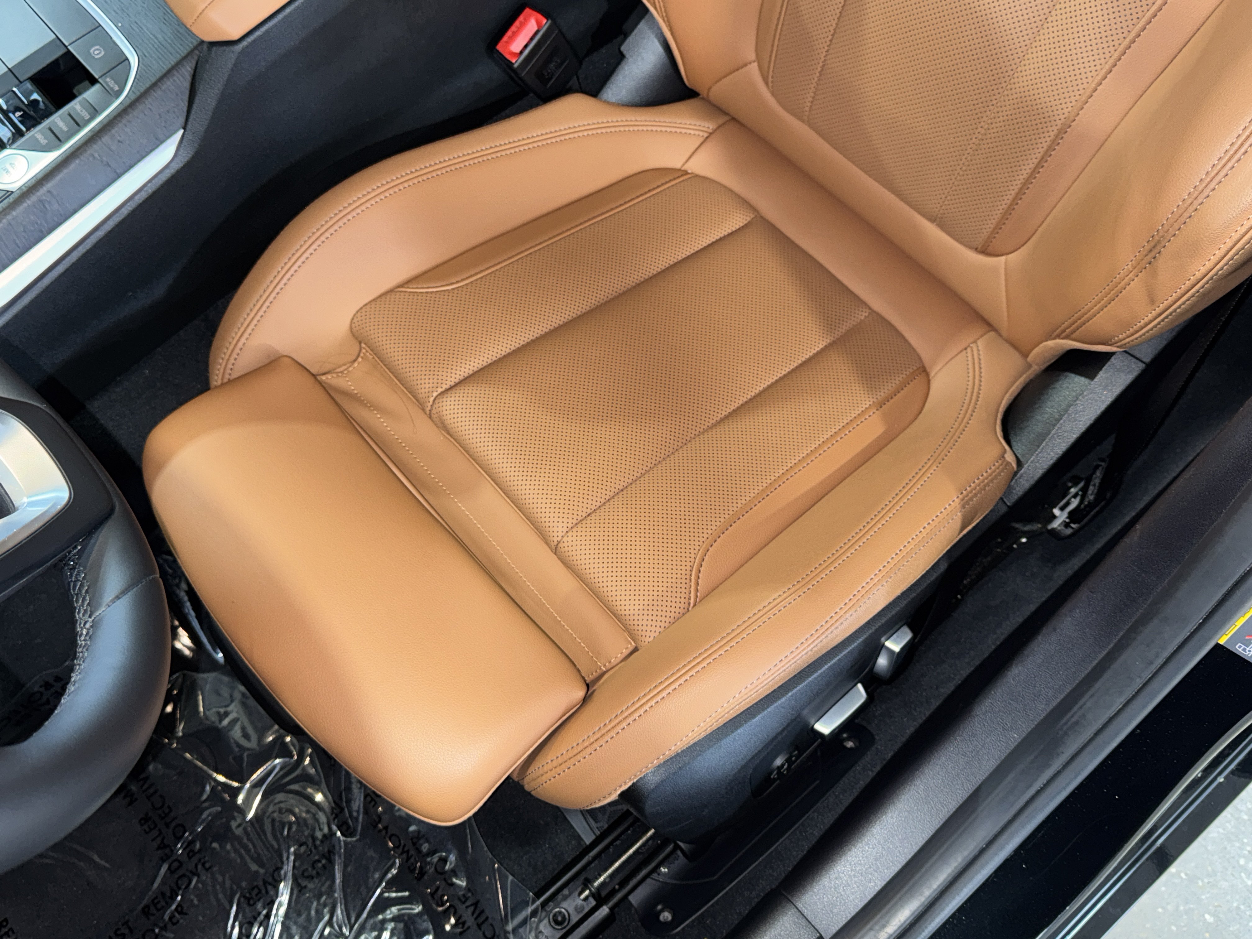 Used 2023 BMW 330e w/ Driving Assistance Package RWD image 33
