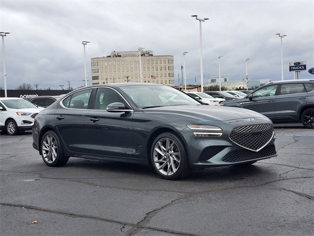 Used 2022 Genesis G70 2.0T image 2