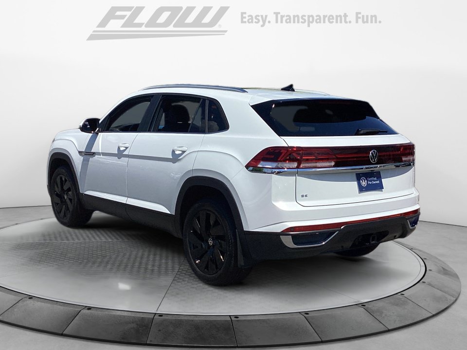 Certified 2026 Volkswagen Atlas Cross Sport SE w/ Panoramic Sunroof Package FWD image 5