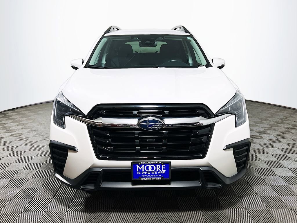 Used 2023 Subaru Ascent Premium w/ Convenience Package image 2