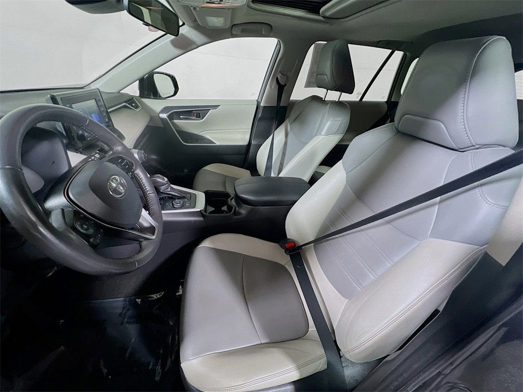 Certified 2021 Toyota RAV4 XLE Premium image 19