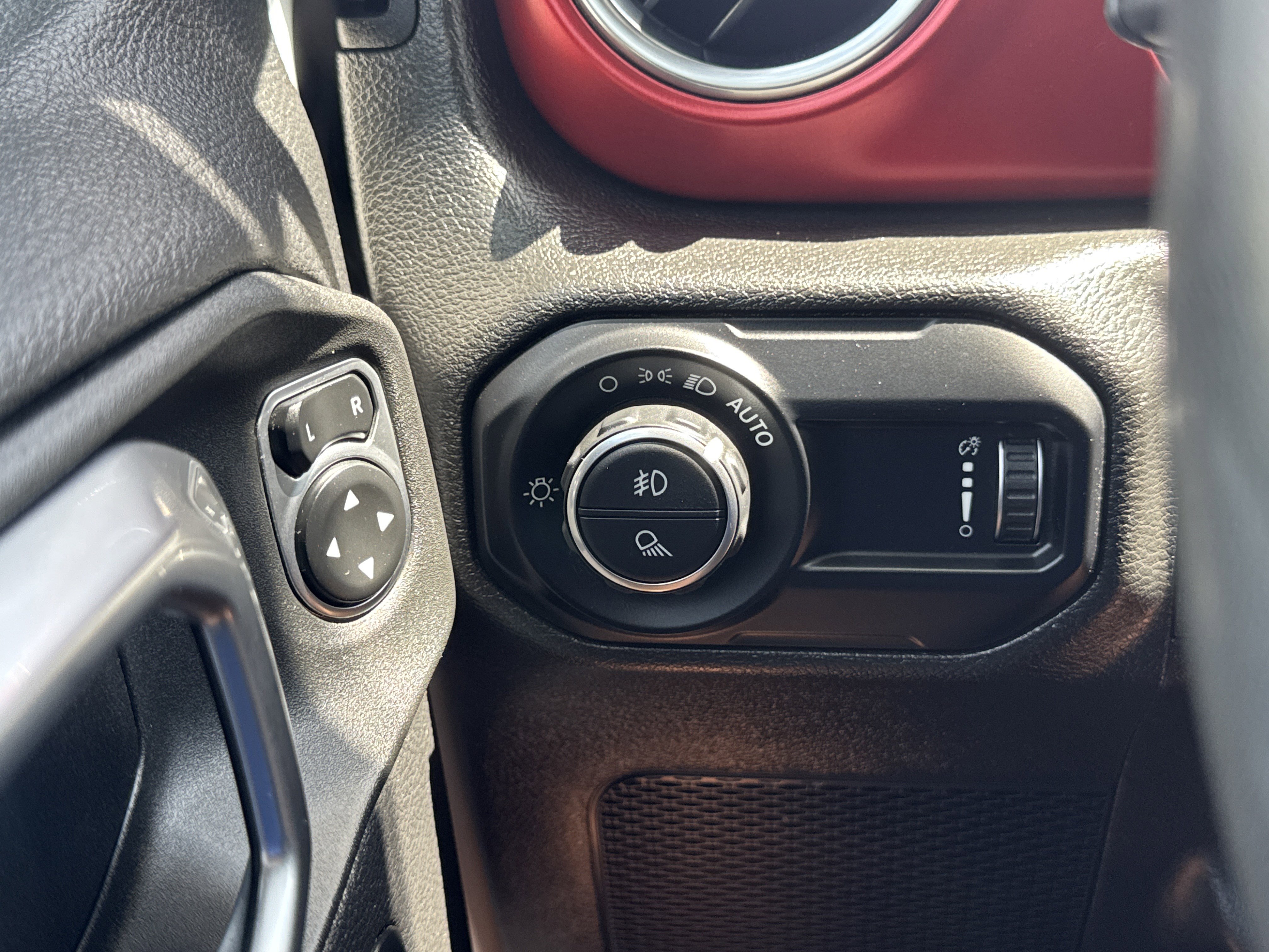 Used 2023 Jeep Gladiator Rubicon w/ LED Lighting Group image 3