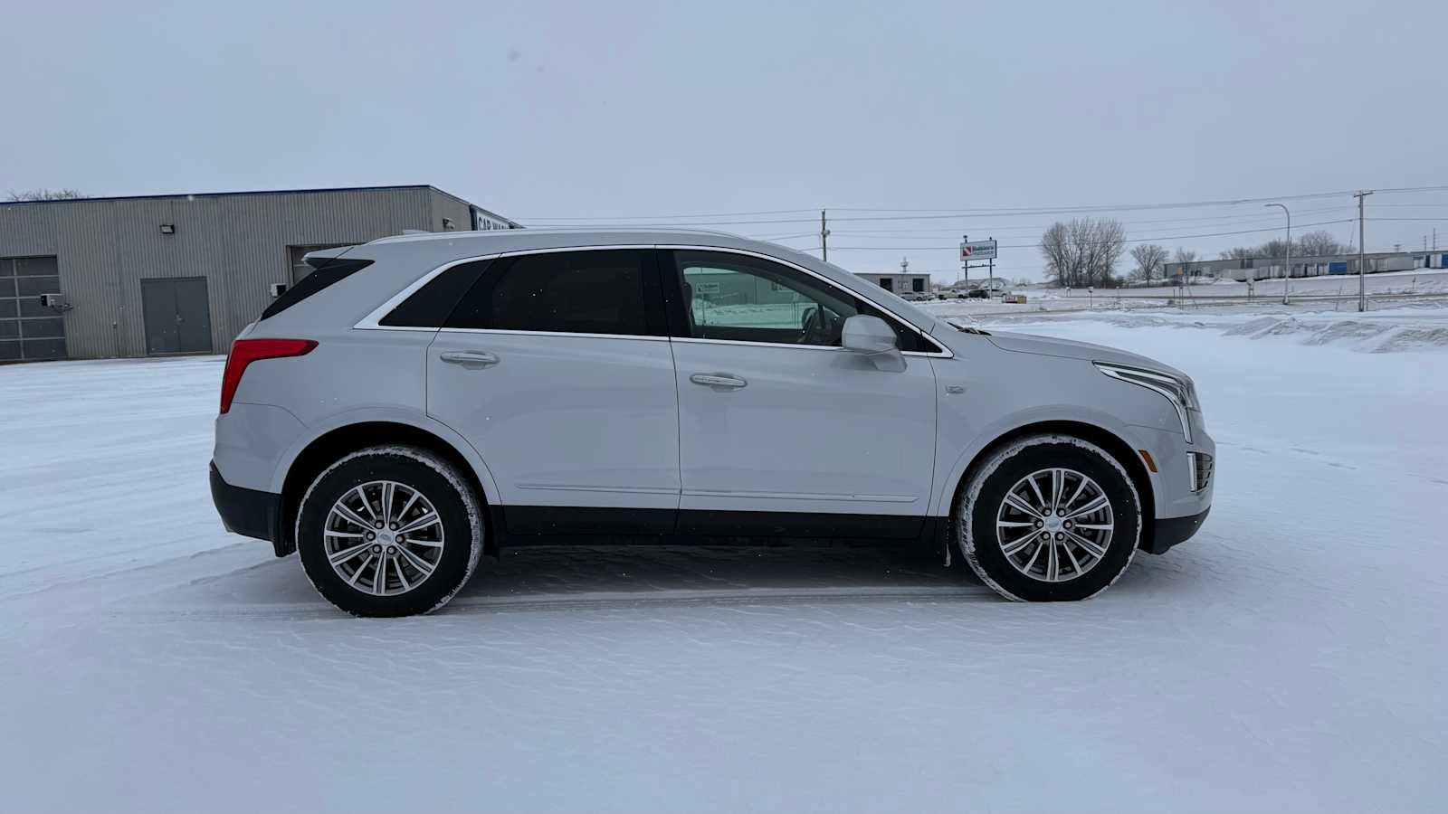 Used 2019 Cadillac XT5 Luxury AWD/4WD image 3